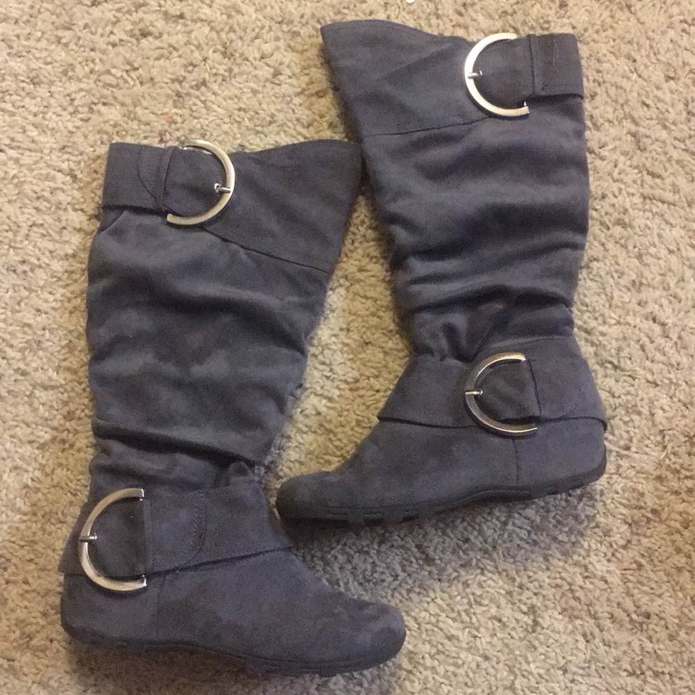 Soda gray suede boots